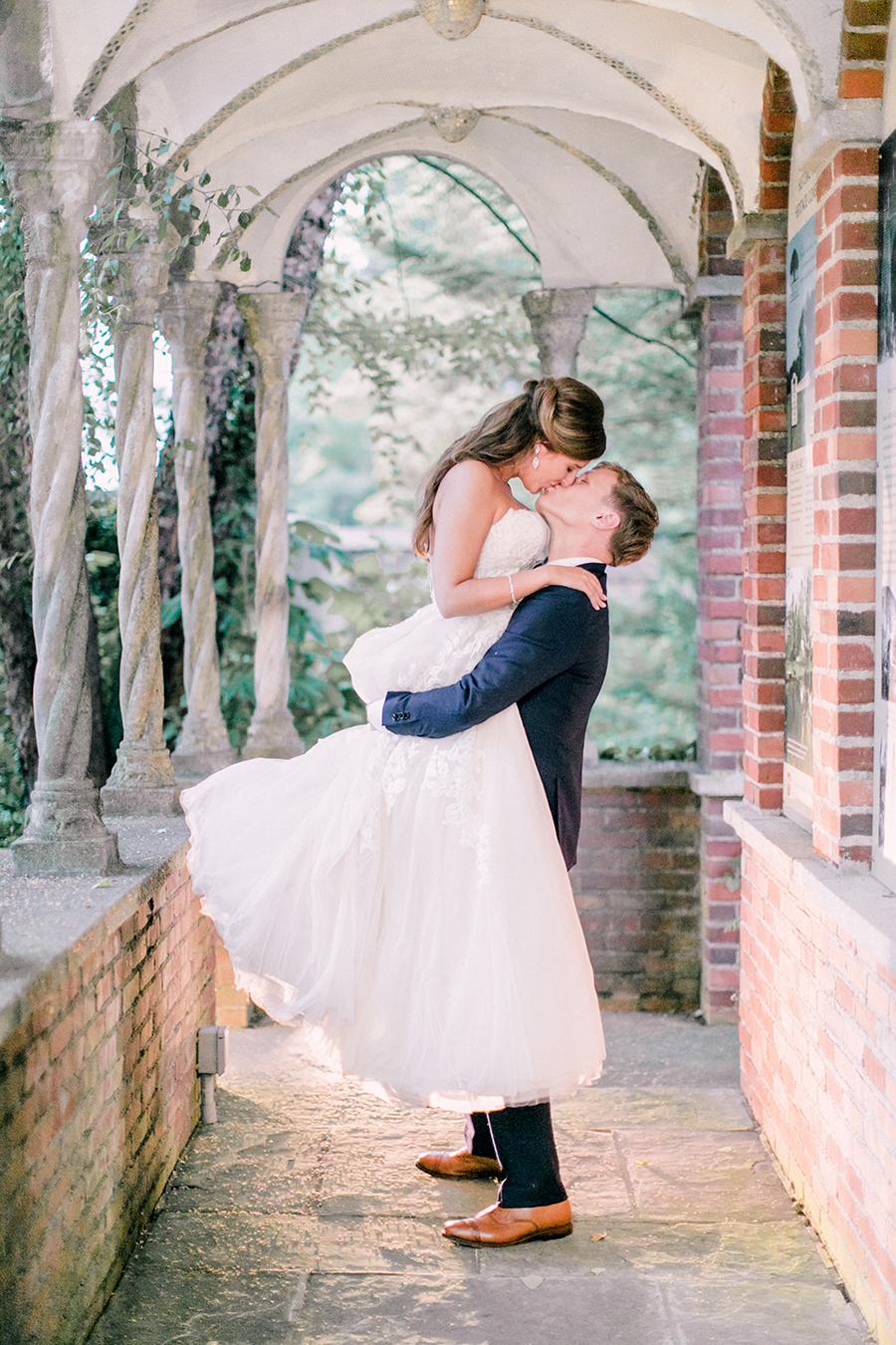 A Romantic Fairytale Wedding At Aldie Mansion Emily Wren Photography Philly In Love Philadelphia Wedding Blog Venues Vendors
