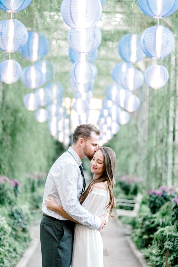 couple hugging at longwood gardens by clicke photography and philly in love blog