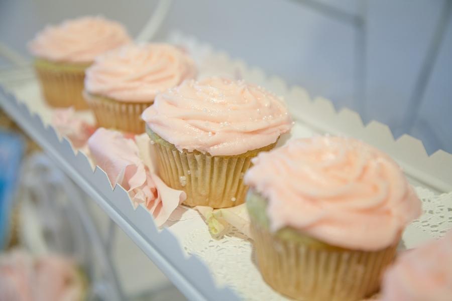 pink frosted cupcakes