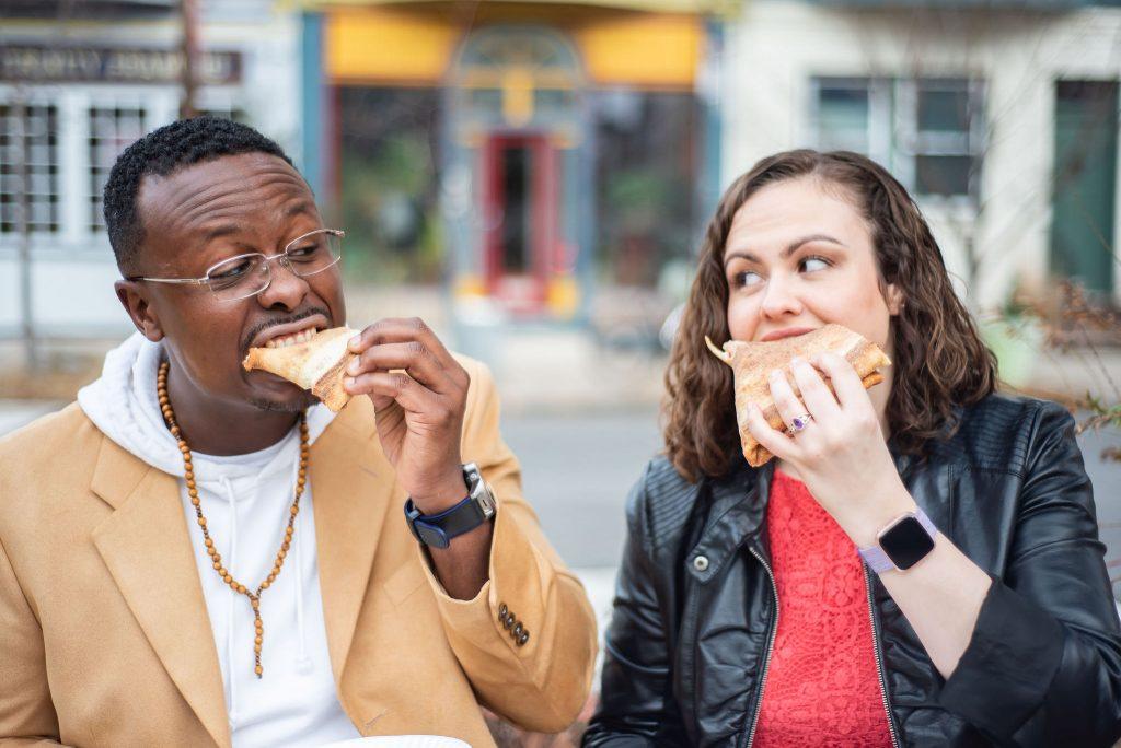 couple eating pizza