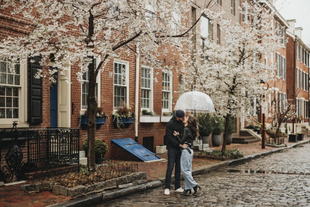 society hill engagement photos, rainy, cherry blossums